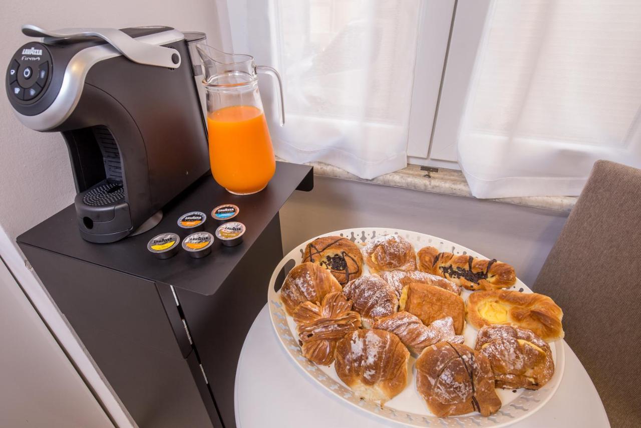 Azzurra Rooms Ρώμη Εξωτερικό φωτογραφία